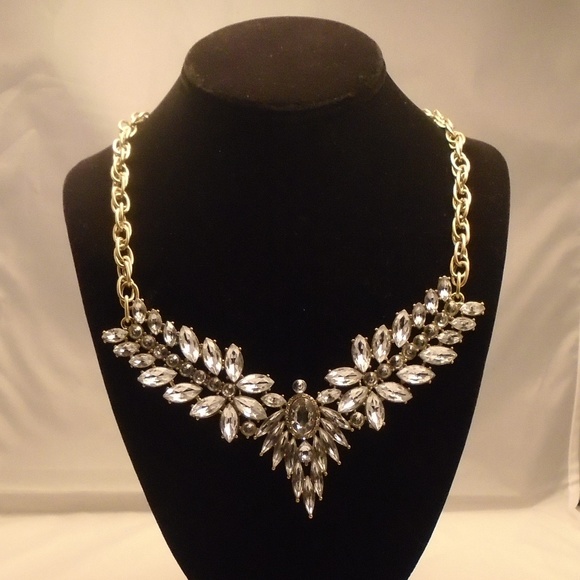 Lydell NYC Jewelry - Lydell NYC Huge Rhinestone Statement Necklace NWT
